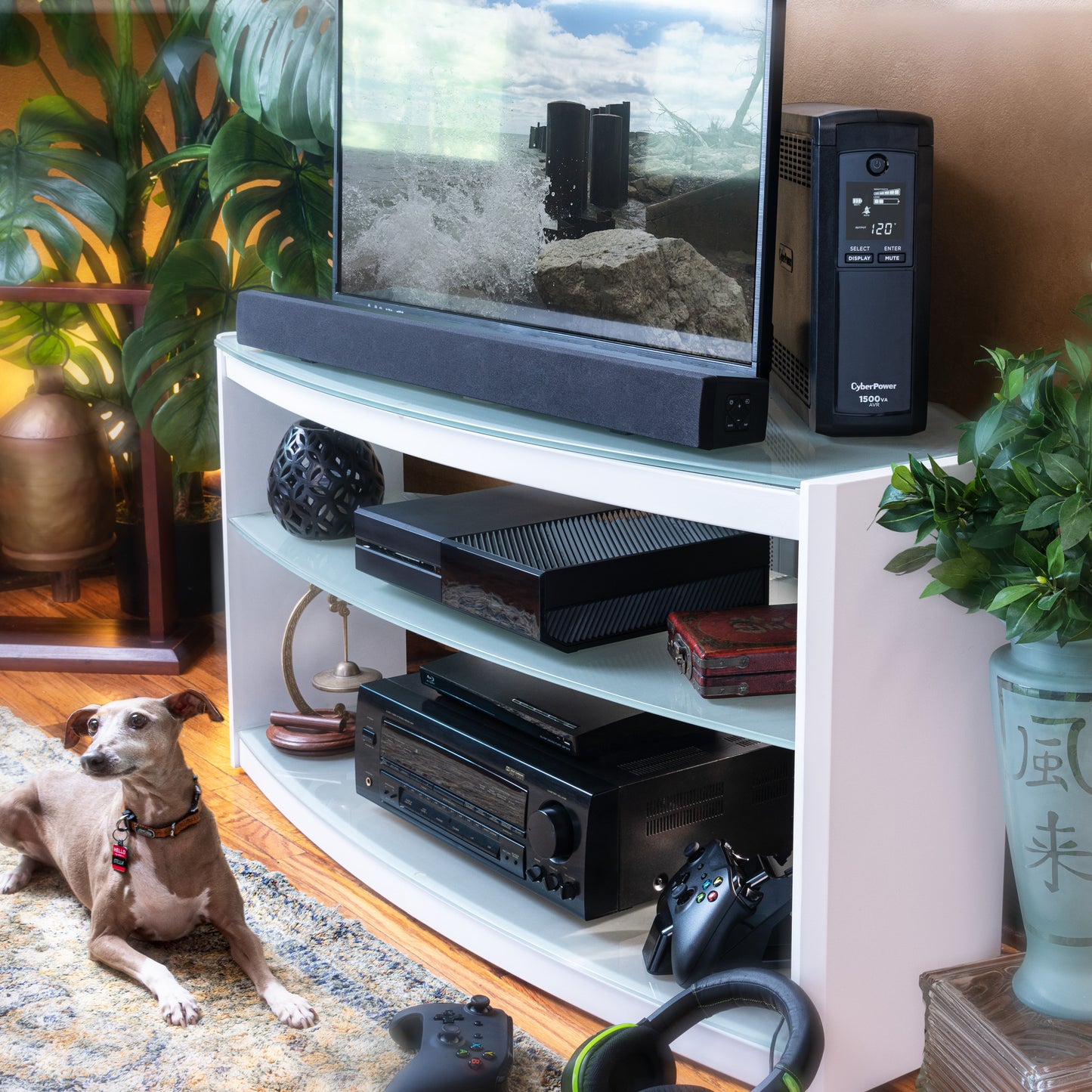 CyberPower CP1500AVRLCDTAA 1500VA / 900W Line Interactive UPS (Mini-Tower) — Feature detail