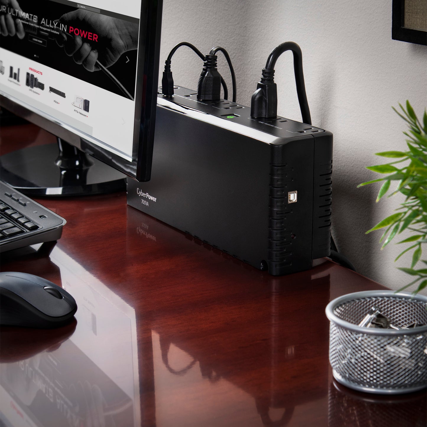 CyberPower SL700U 700VA / 370W Standby UPS — Right angle