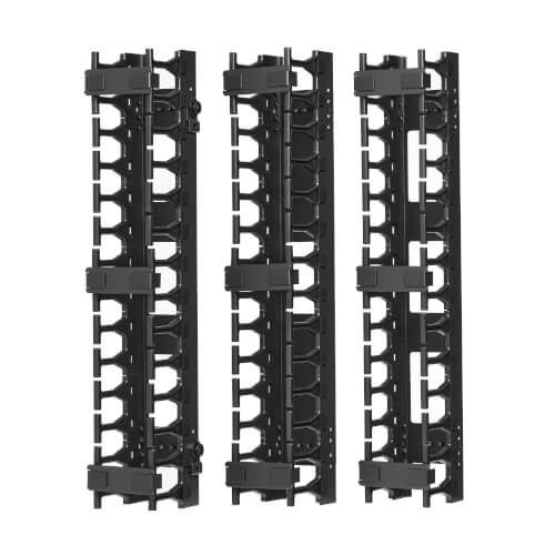 Gestionnaire de câbles vertical haute capacité Tripp Lite SmartRack SRCABLEVRT3, largeur de 3 po (7,62 cm), double conduit à doigts